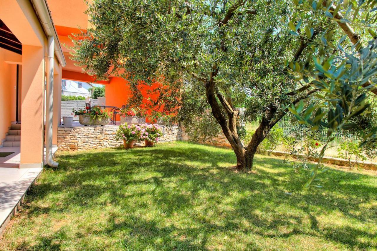Apartments Petra Near Beach Veruda Екстер'єр фото