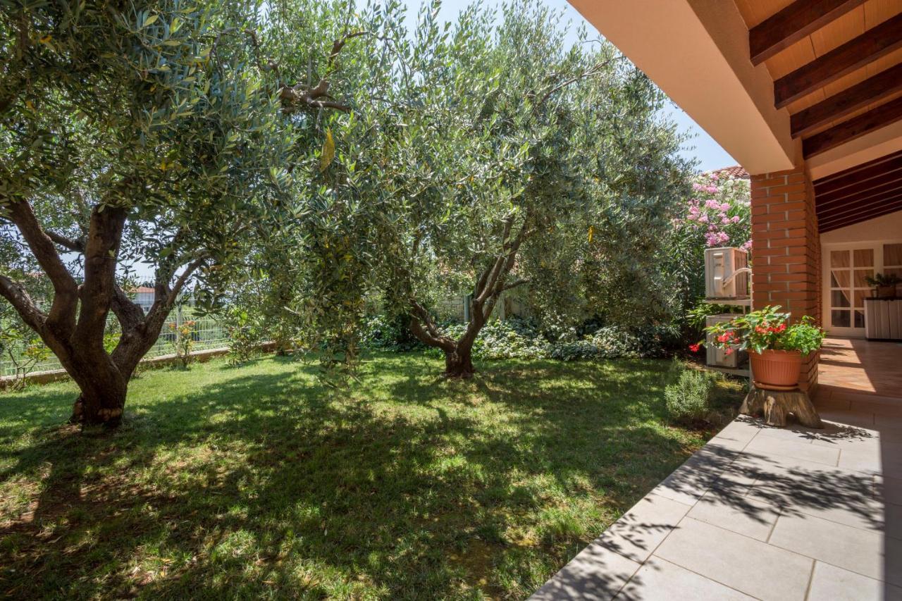 Apartments Petra Near Beach Veruda Екстер'єр фото