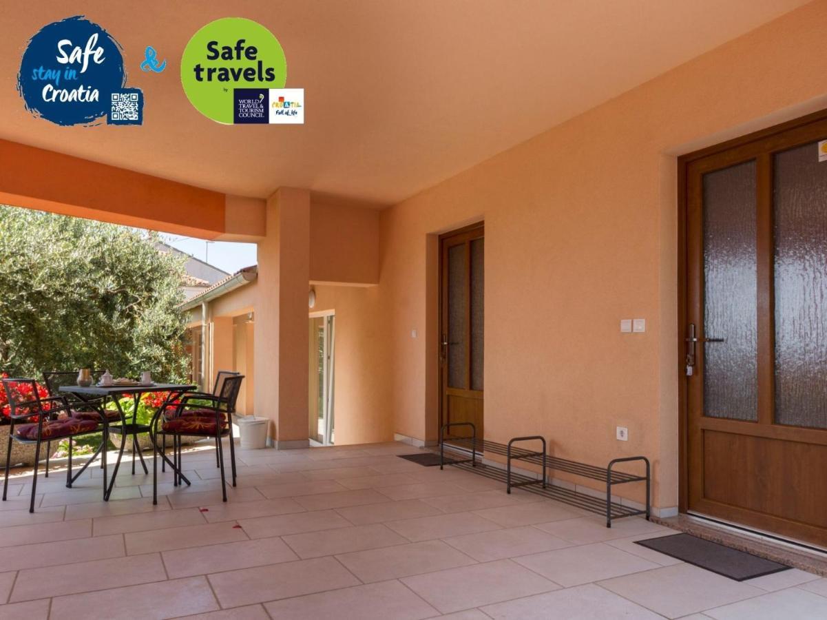 Apartments Petra Near Beach Veruda Екстер'єр фото