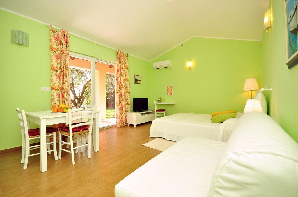 Apartments Petra Near Beach Veruda Екстер'єр фото