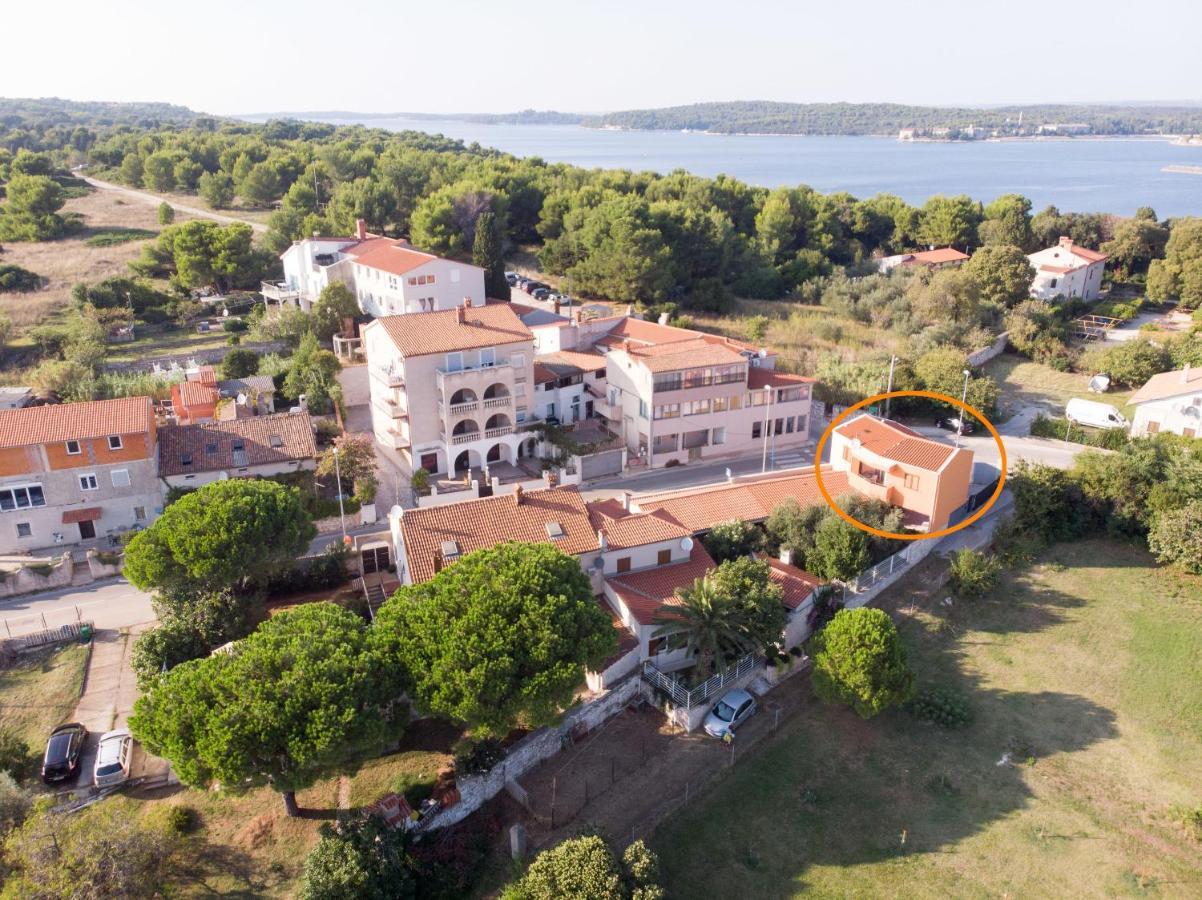 Apartments Petra Near Beach Veruda Екстер'єр фото
