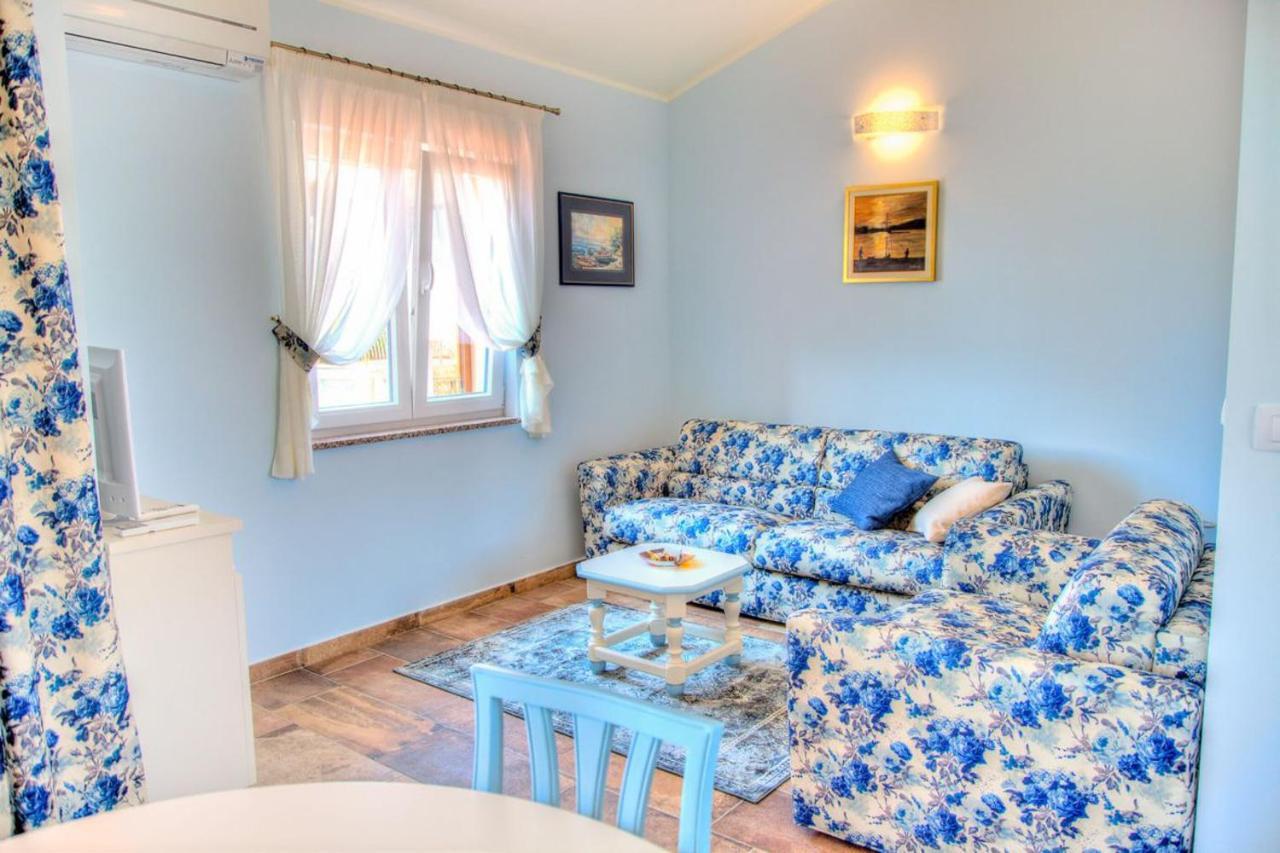 Apartments Petra Near Beach Veruda Екстер'єр фото